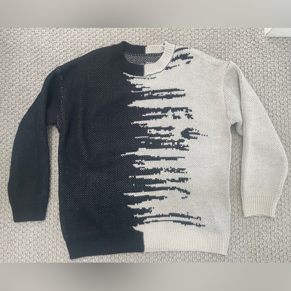 Black and Cream Dip-Dye Graphic Knit Sweater - medium